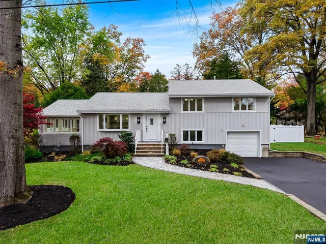 $1,349,000 | 7 Chestnut Place, Ho-Ho-Kus, NJ 07423