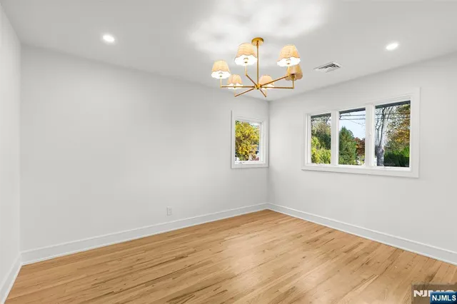 $1,349,000 | 7 Chestnut Place, Ho-Ho-Kus, NJ 07423