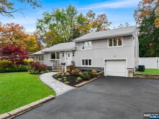 $1,349,000 | 7 Chestnut Place, Ho-Ho-Kus, NJ 07423