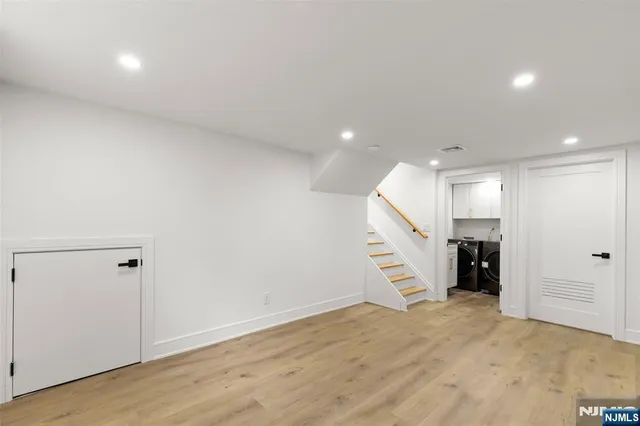 $1,349,000 | 7 Chestnut Place, Ho-Ho-Kus, NJ 07423