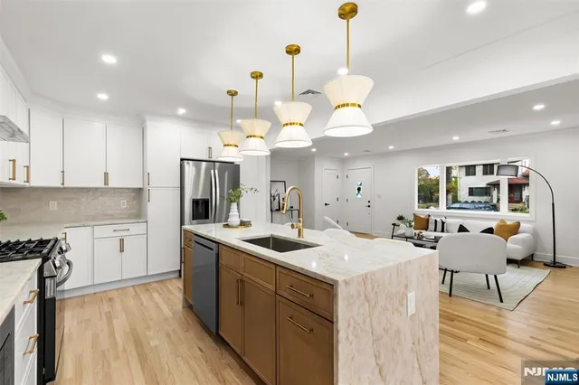 $1,349,000 | 7 Chestnut Place, Ho-Ho-Kus, NJ 07423