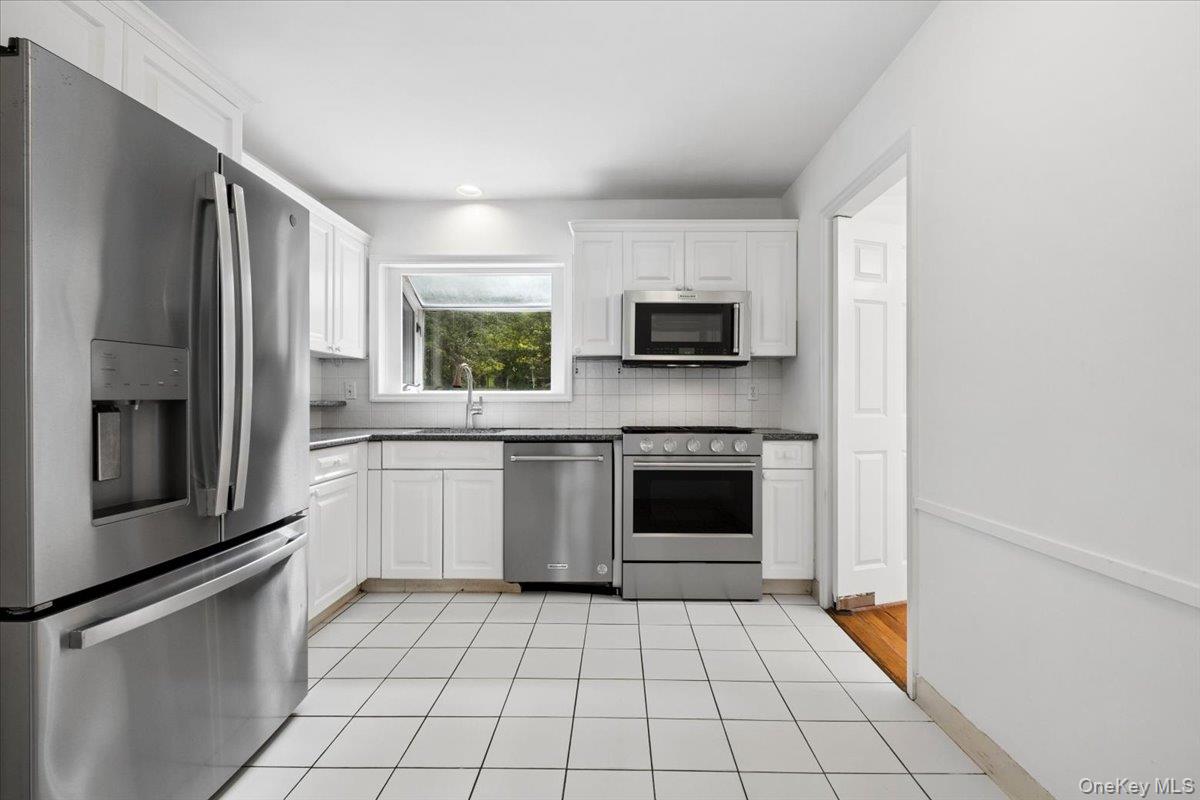 21 Primrose Road Scarsdale, NY 10583 - Photo 6 of 20 Gallery Image 6