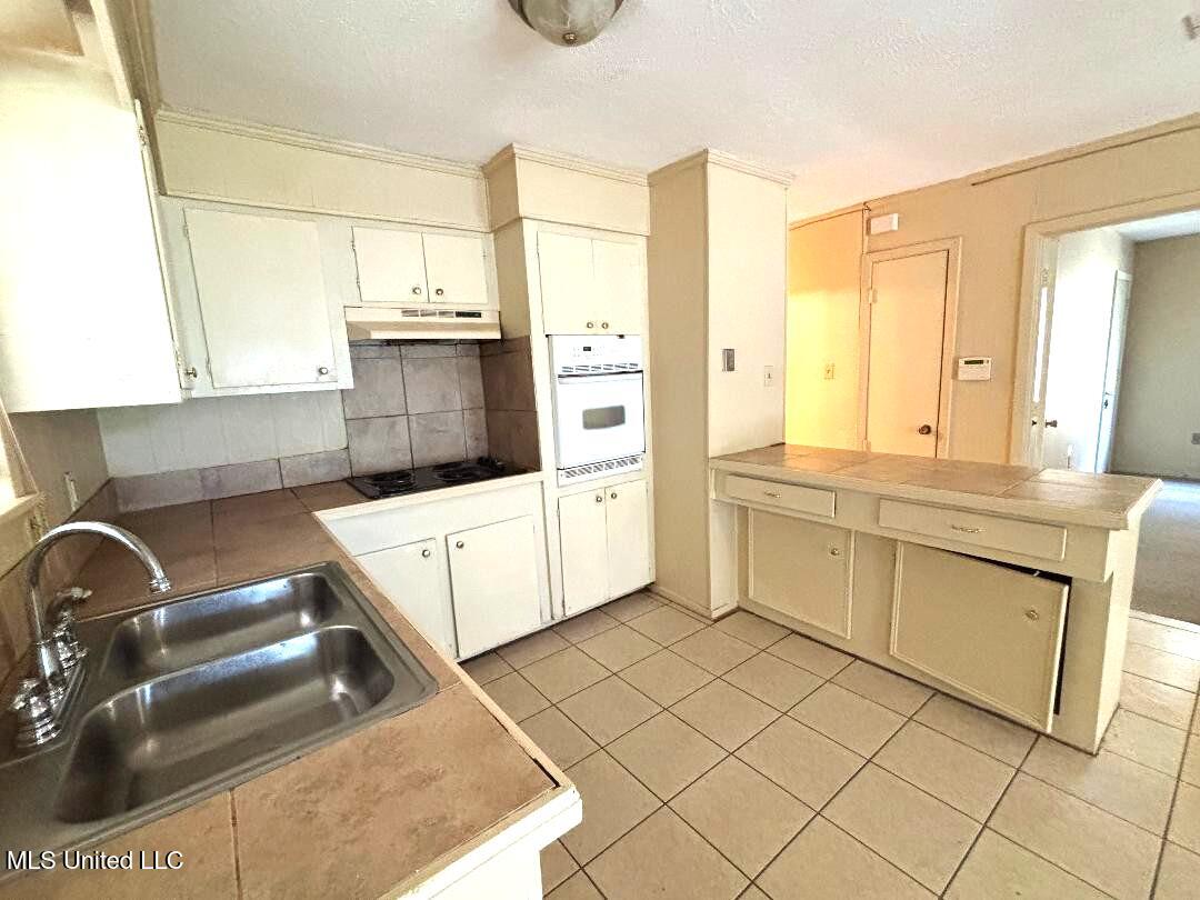 2698 Key Street Jackson, MS 39212 - Photo 4 of 14 keykitsink