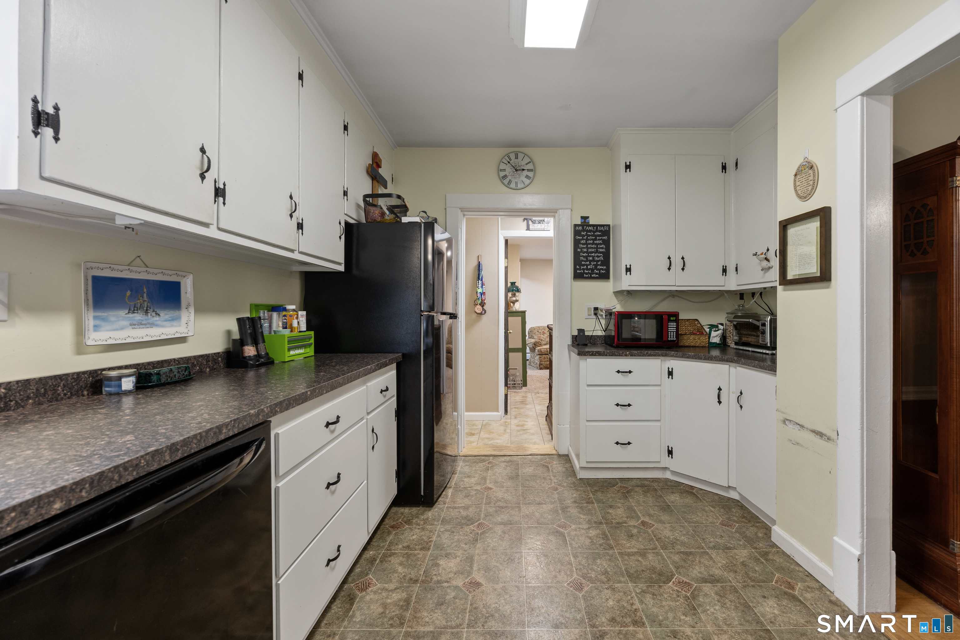 103 Coe Road Wolcott, CT 06716 - Photo 4 of 32