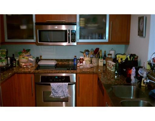 888 Douglas Road, Unit 1017 Coral Gables, FL 33134 - Photo 5 of 8 Exterior Front