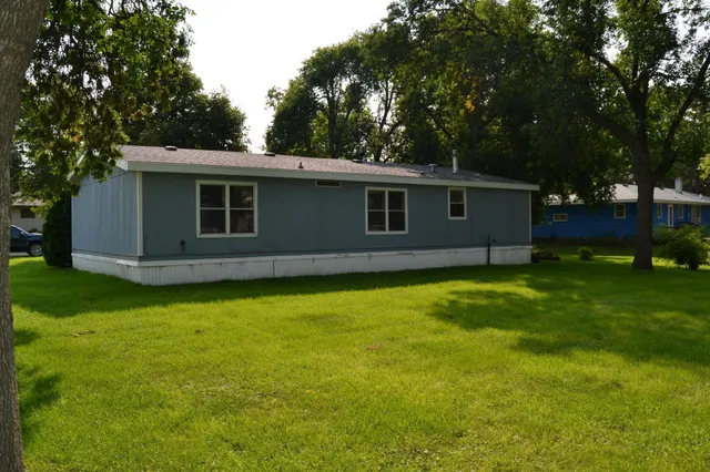 $75,000 | 106 King Street, Hendricks, MN 56136