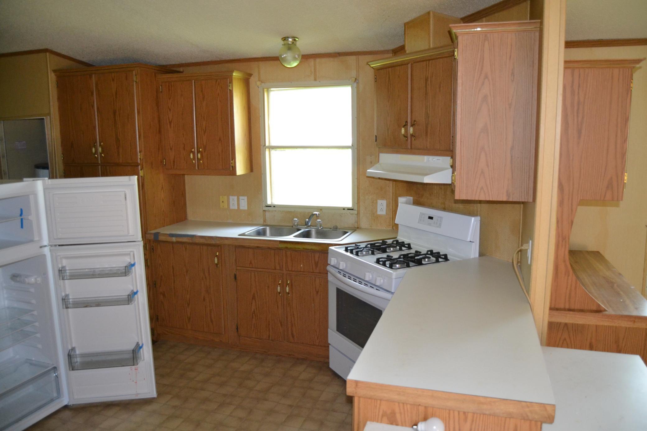 106 King Street Hendricks, MN 56136 - Photo 7 of 13