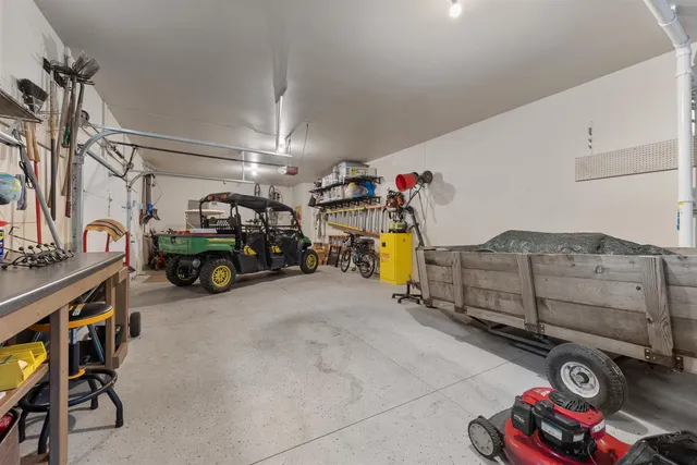 $799,000 | 8916 North Shore Drive, Amherst Junction, WI 54407