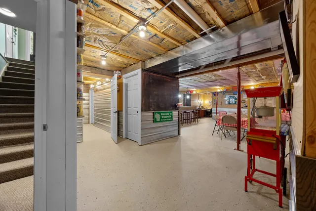 $799,000 | 8916 North Shore Drive, Amherst Junction, WI 54407