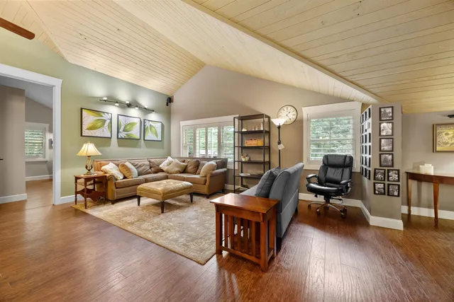 $799,000 | 8916 North Shore Drive, Amherst Junction, WI 54407