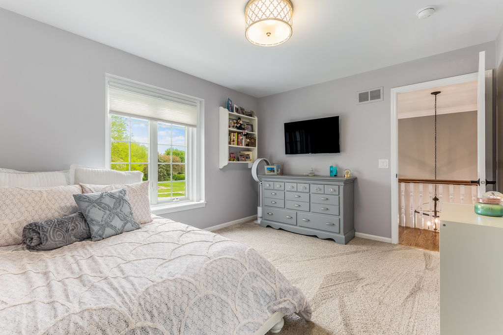 9 Stirrup Cup Court St. Charles, IL 60174 - Photo 15 of 25 Gallery Image 15