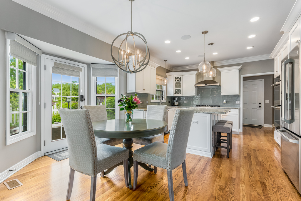 9 Stirrup Cup Court St. Charles, IL 60174 - Photo 7 of 25 Gallery Image 7