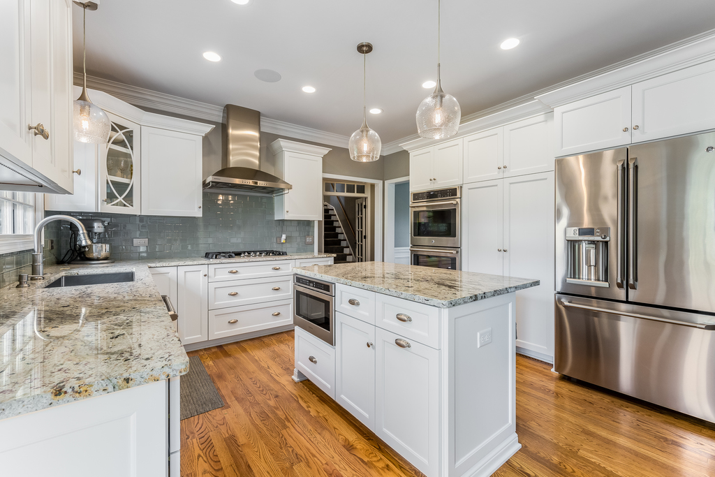 9 Stirrup Cup Court St. Charles, IL 60174 - Photo 8 of 25 Gallery Image 8