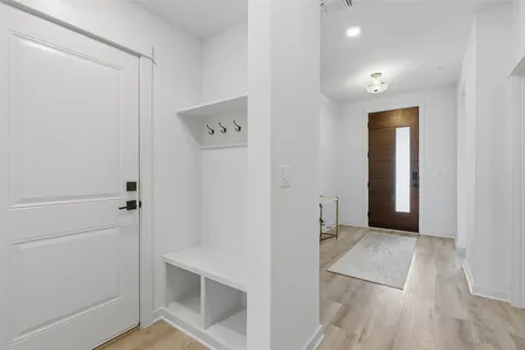 $559,000 | 9001 Spire View, Austin, TX 78744