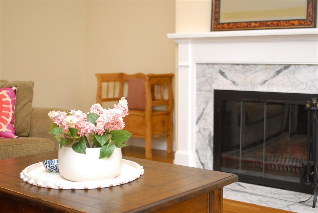 12 South Meadow Ridge, Unit 12 Concord, MA 01742 - Photo 21 of 38 a vase of flowers sitting on a table