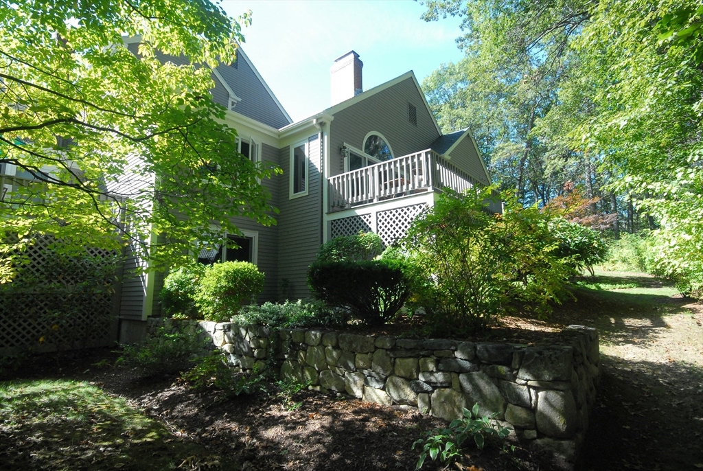 12 South Meadow Ridge, Unit 12 Concord, MA 01742 - Photo 35 of 38 a view of a house with a street