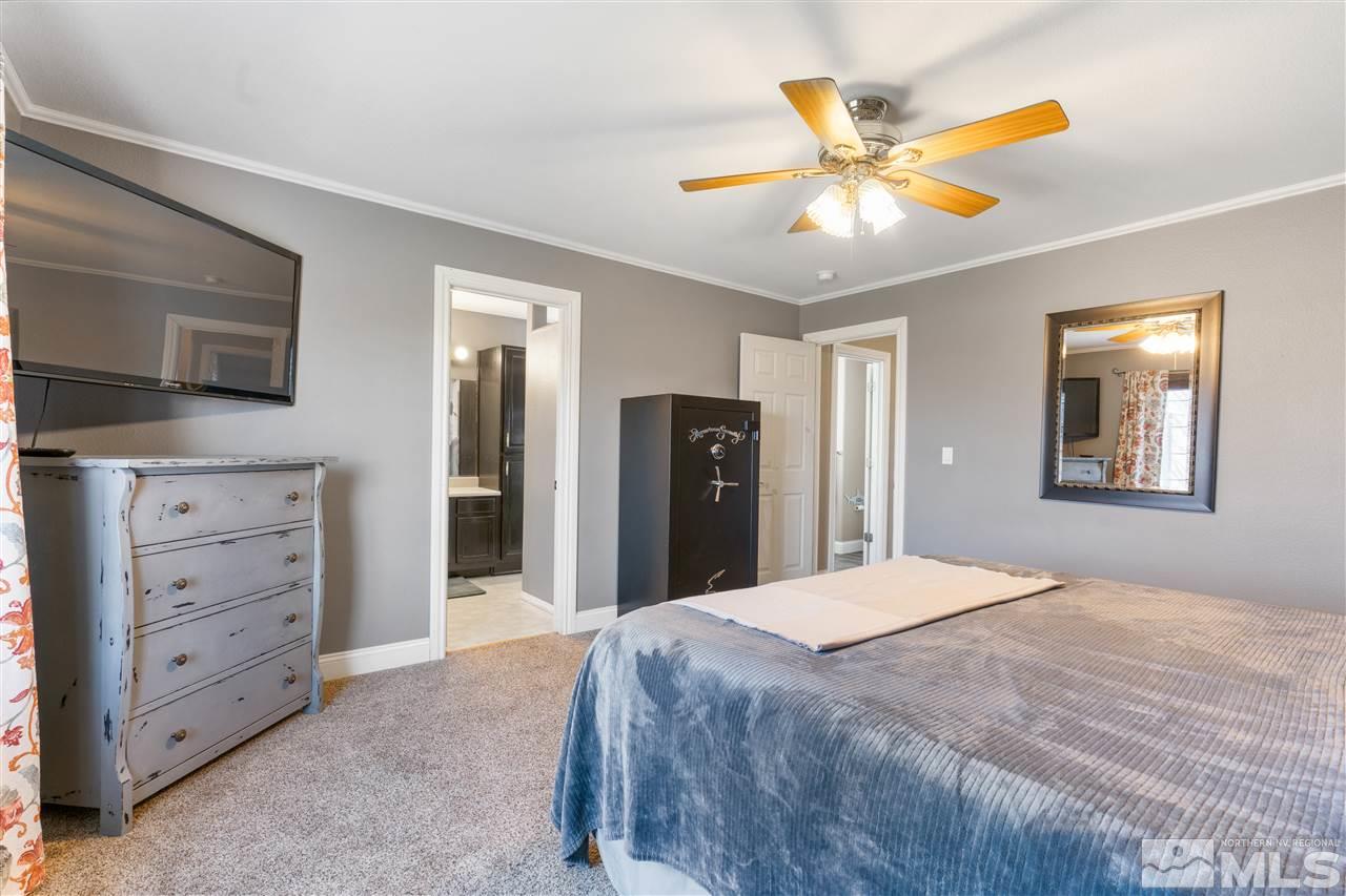 982 Rook Way Sparks, NV 89441 - Photo 14 of 38 Photo 14