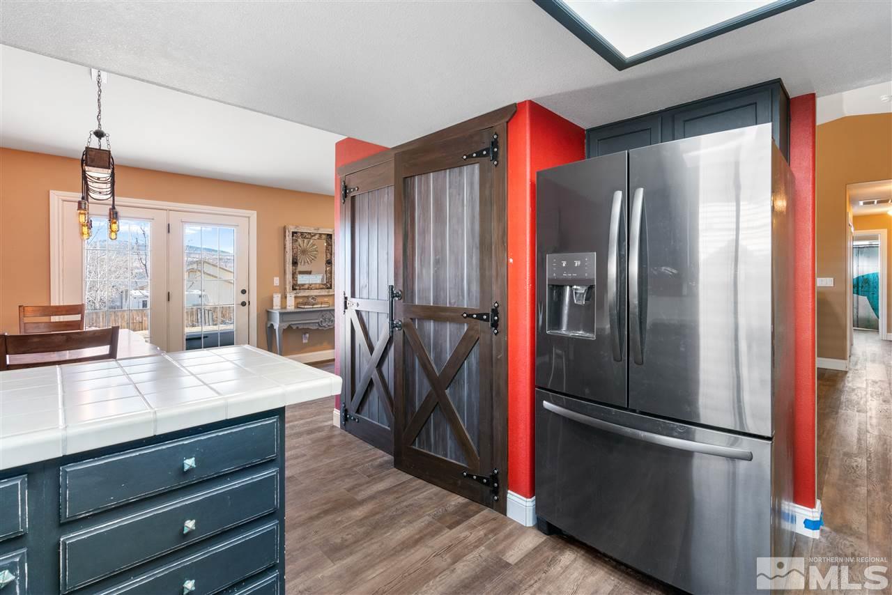 982 Rook Way Sparks, NV 89441 - Photo 2 of 38 Photo 2