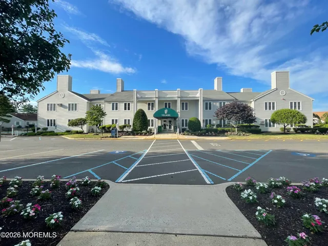 $389,900 | 153 Cours De Pasteur, Unit E, Freehold, NJ 07728