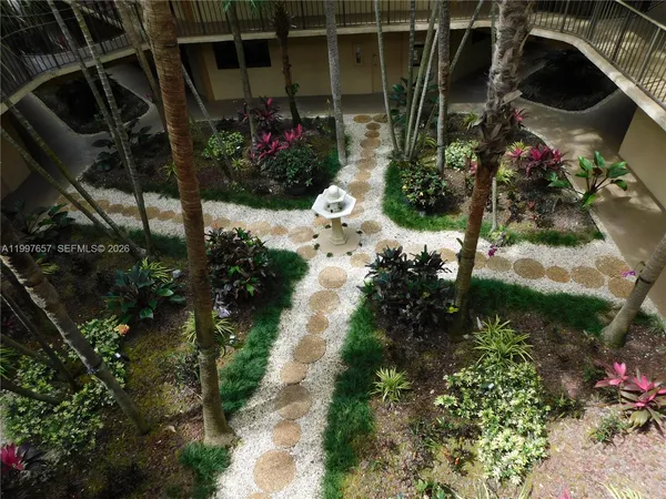 $1,800 | 8065 Southwest 107th Avenue, Unit 321, Miami, FL 33173