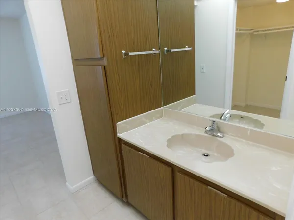 $1,800 | 8065 Southwest 107th Avenue, Unit 321, Miami, FL 33173