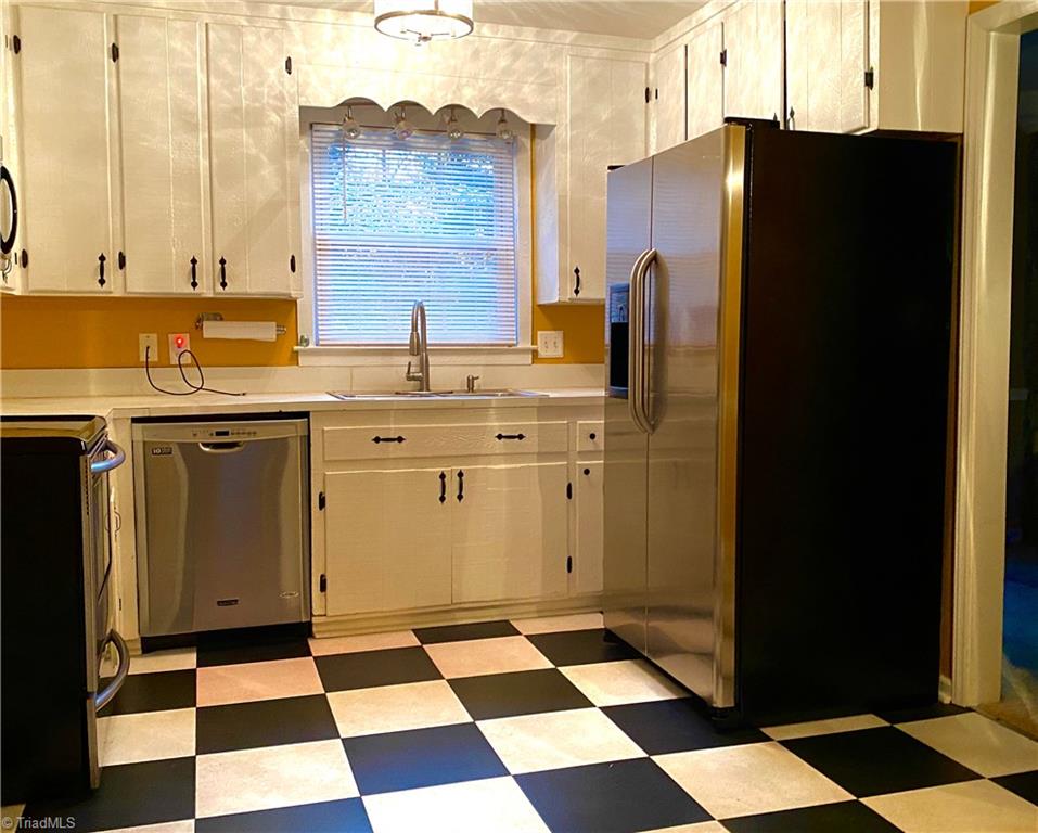 328 Link Road Reidsville, NC 27320 - Photo 2 of 11