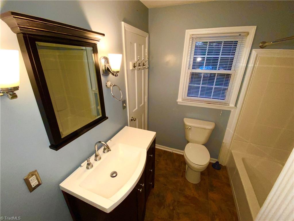 328 Link Road Reidsville, NC 27320 - Photo 6 of 11