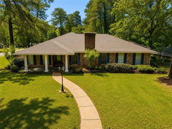 $398,500 | 102 Tamagin Lane, Pineville, LA 71360