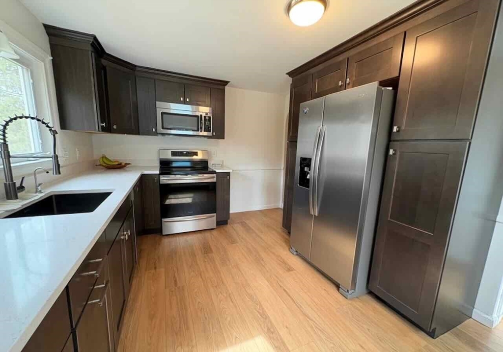 687 Boston Post Road Sudbury, MA 01776 - Photo 5 of 24
