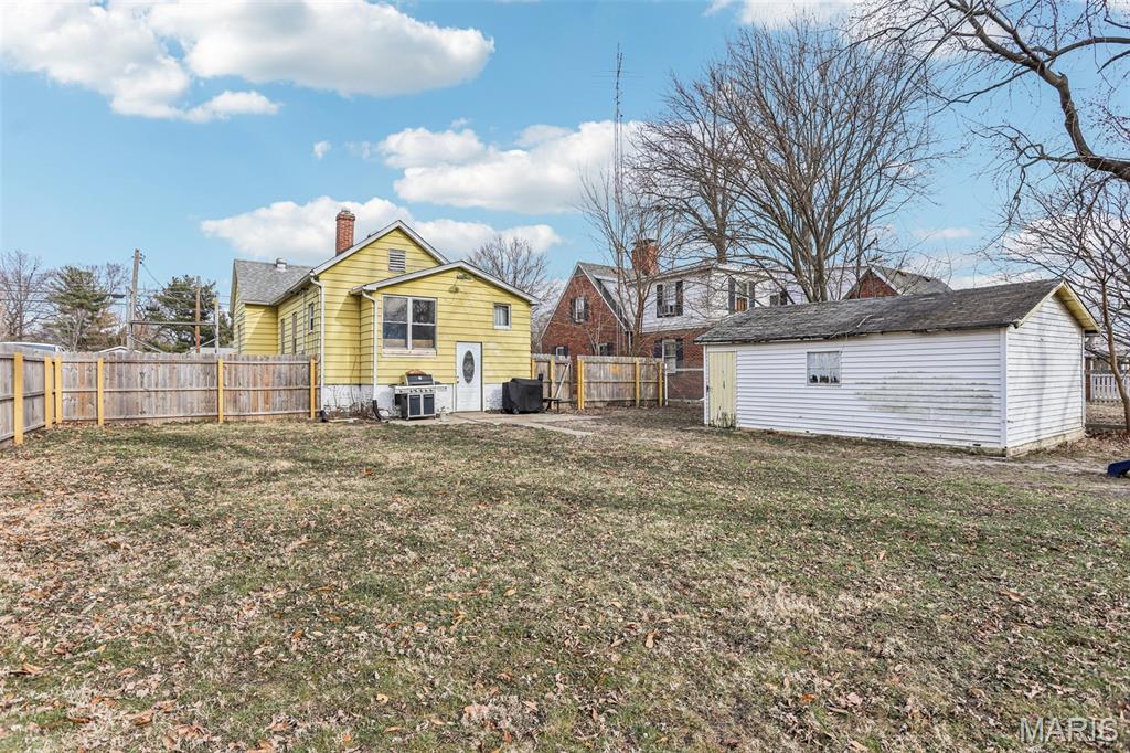 616 East Ryder Street Litchfield, IL 62056 - Photo 4 of 24