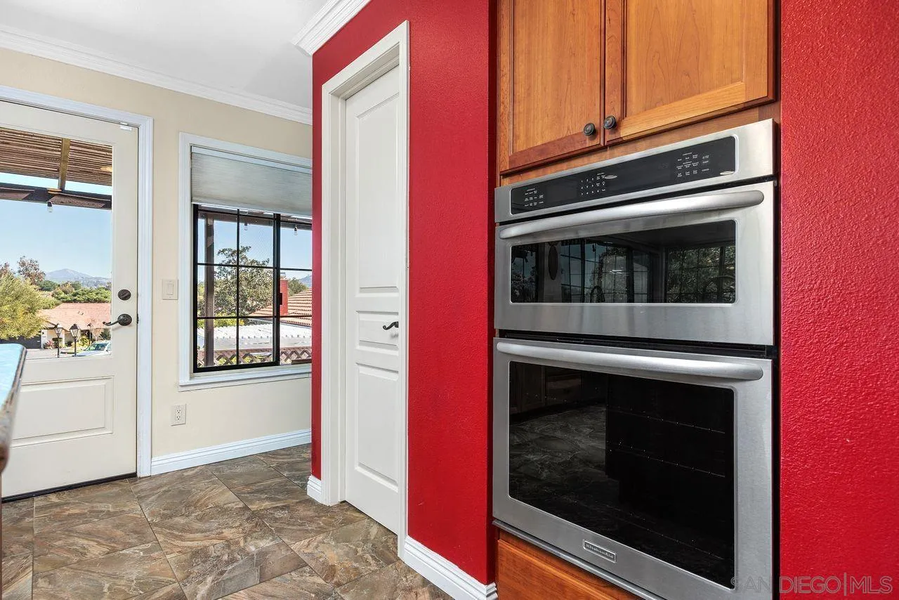 12007 Bajada Road San Diego, CA 92128 - Photo 21 of 49
