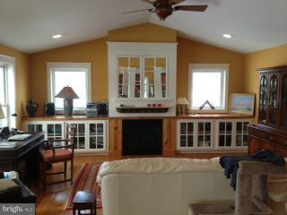 12108 Clark Road Worton, MD 21678 - Photo 7 of 28 Living Room