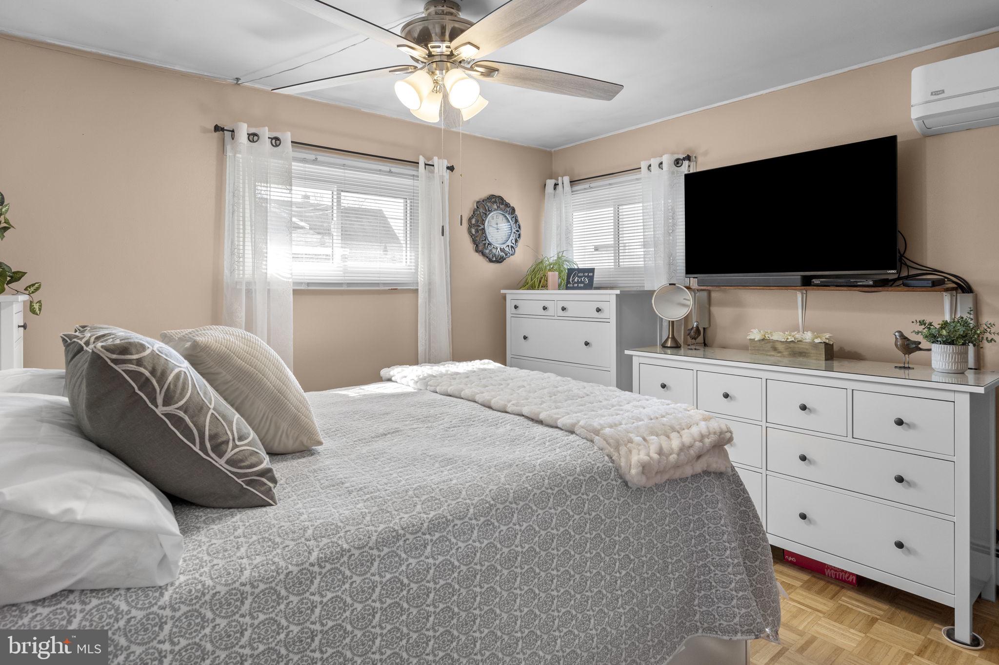 23 Grapevine Road Levittown, PA 19057 - Photo 13 of 25 Mini split system