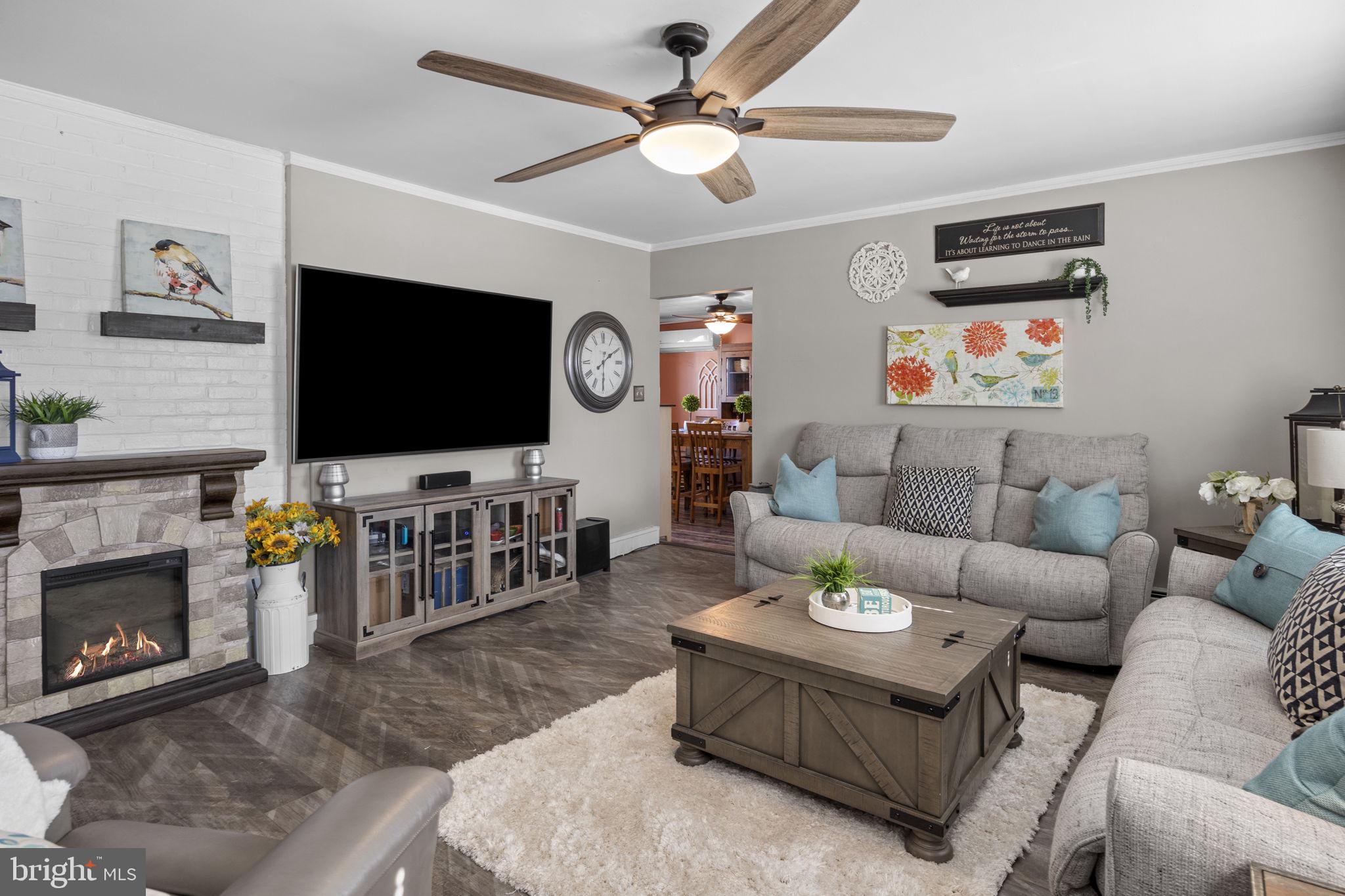 23 Grapevine Road Levittown, PA 19057 - Photo 5 of 25 Ceiling Fan with light