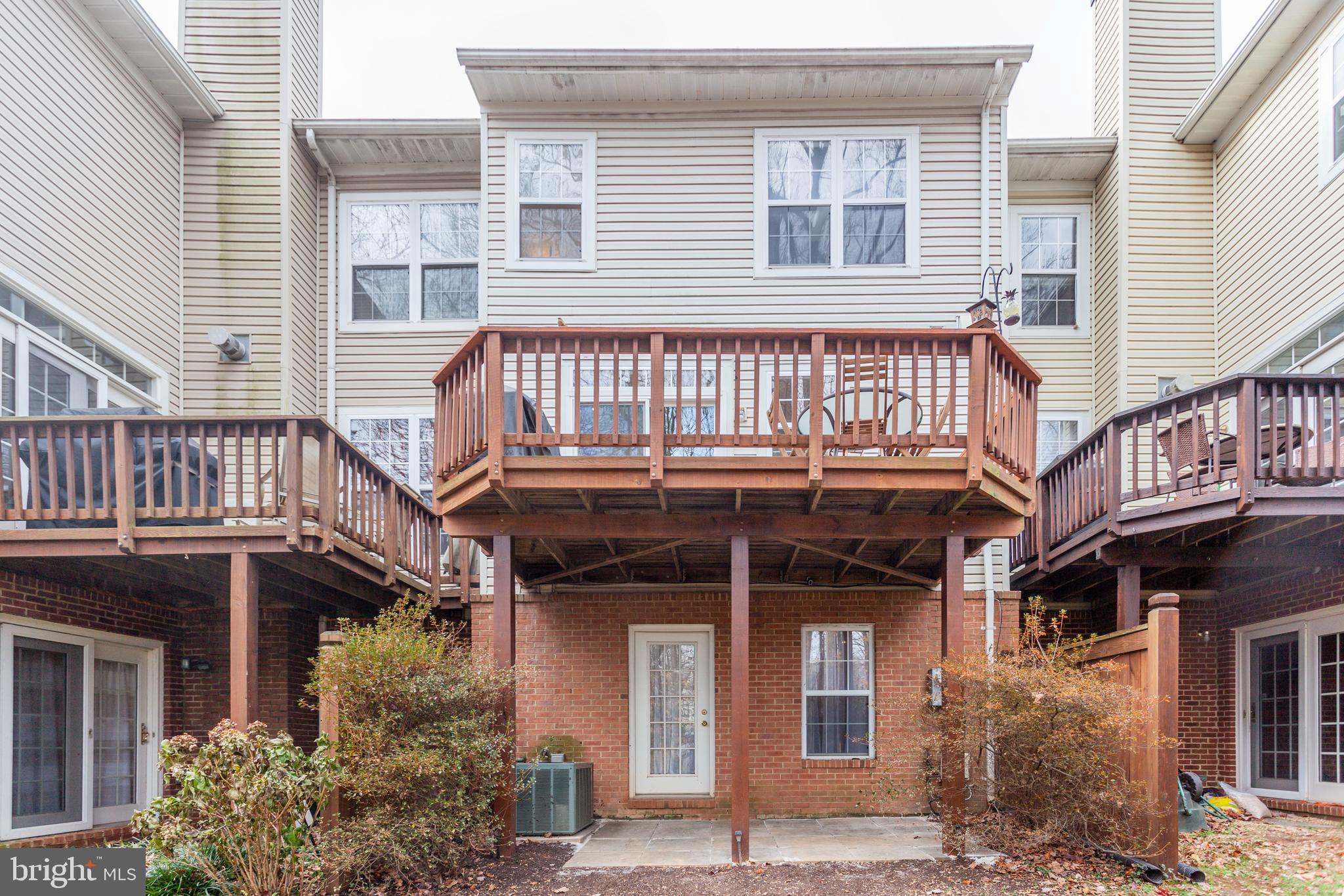 1259 Wild Hawthorn Way Reston, VA 20194 - Photo 34 of 39 Gallery Image 34