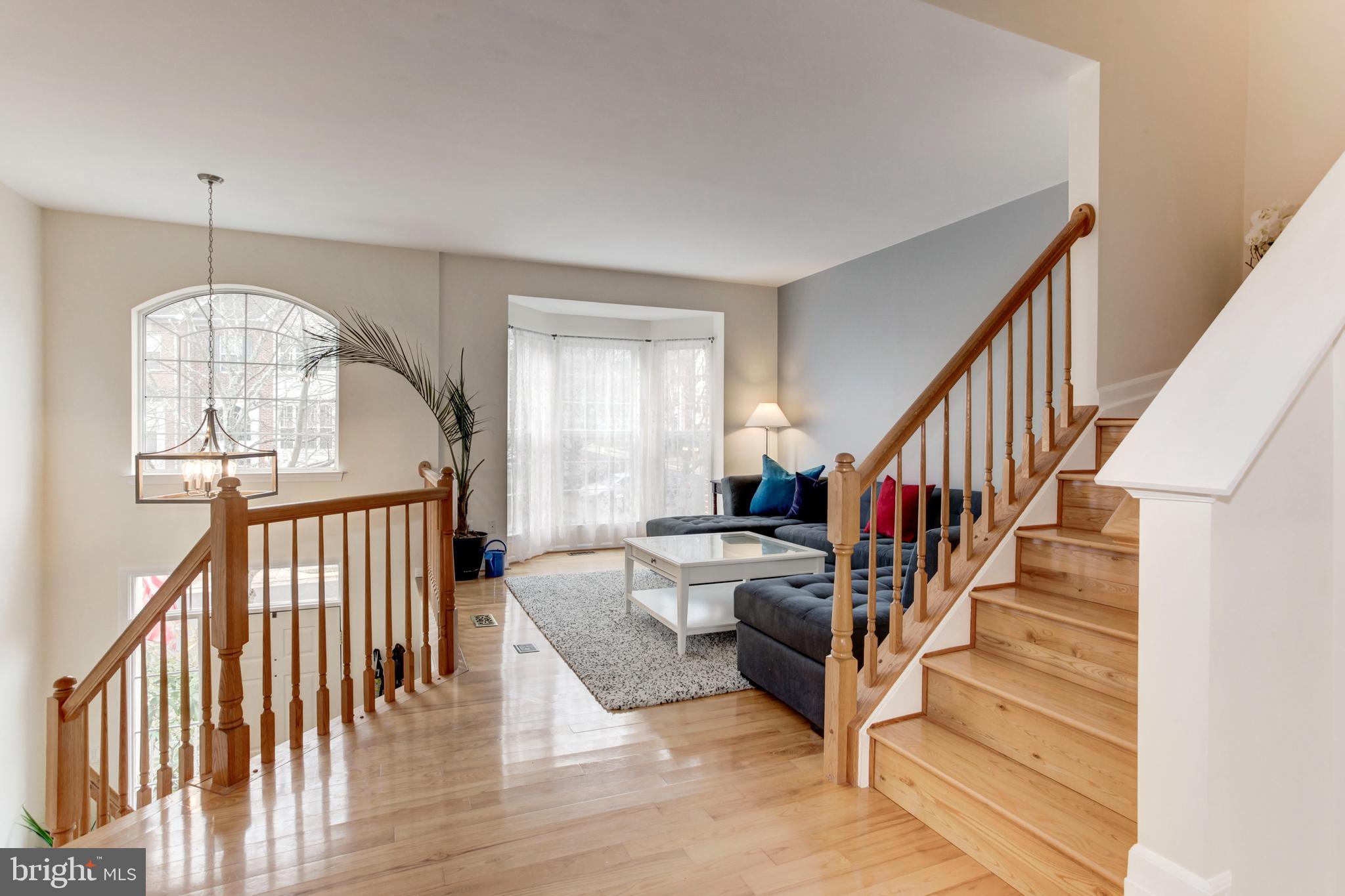1259 Wild Hawthorn Way Reston, VA 20194 - Photo 10 of 39 Gallery Image 10