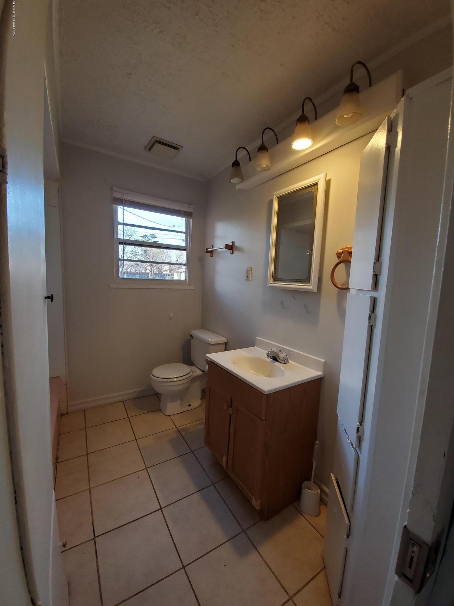 4906 Bowie Street Amarillo, TX 79110 - Photo 6 of 13 20200108_161902