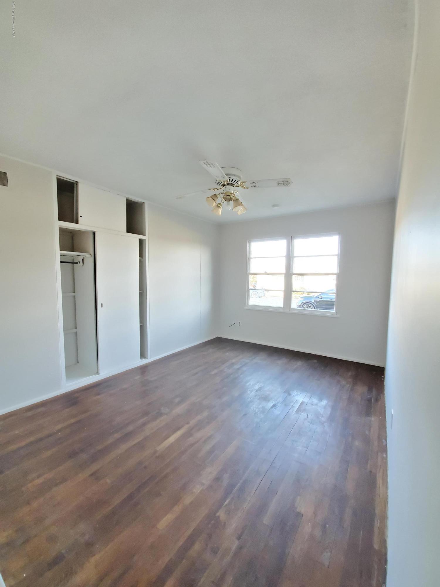 4906 Bowie Street Amarillo, TX 79110 - Photo 8 of 13 20200108_162004