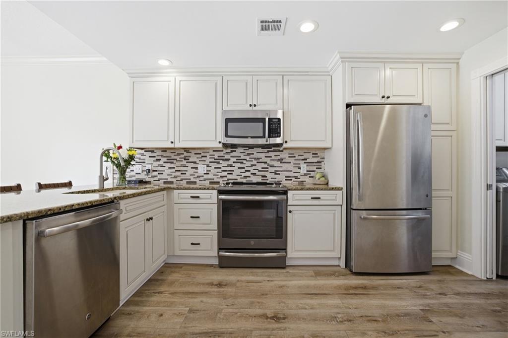3542 Zanzibar Way Naples, FL 34119 - Photo 7 of 41