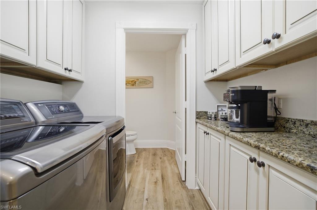 3542 Zanzibar Way Naples, FL 34119 - Photo 10 of 41
