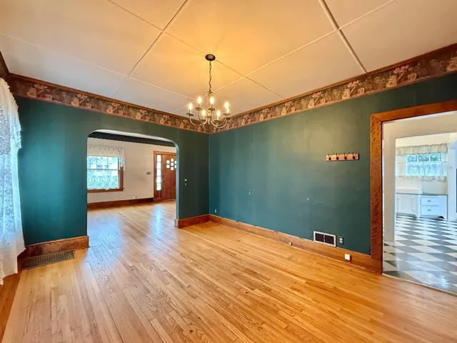 $264,900 | 647 Milwaukee Road, Beloit, WI 53511