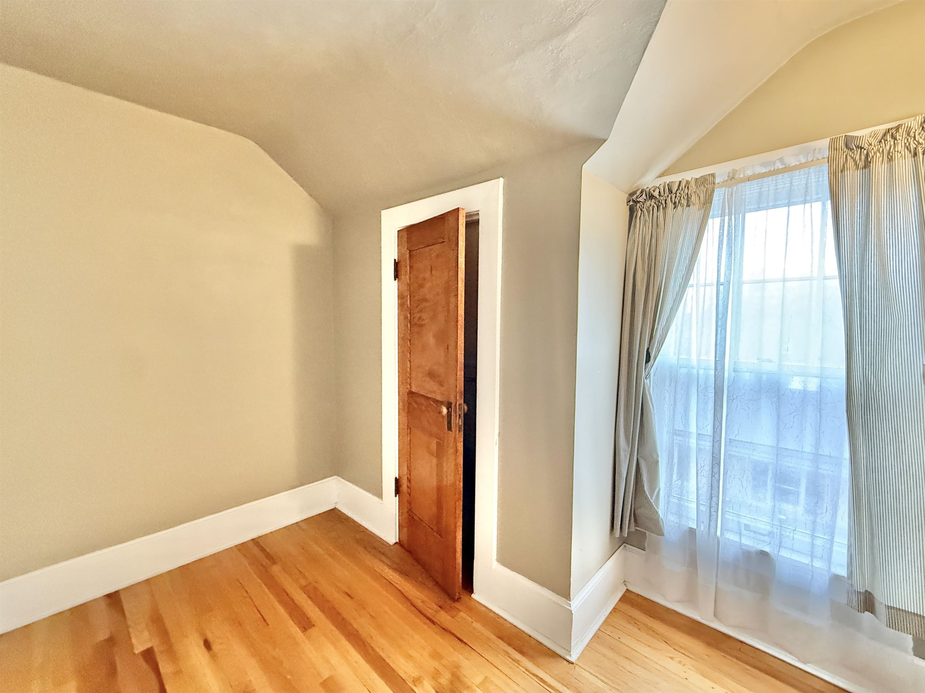 647 Milwaukee Road Beloit, WI 53511 - Photo 14 of 26