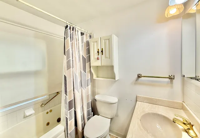 $264,900 | 647 Milwaukee Road, Beloit, WI 53511