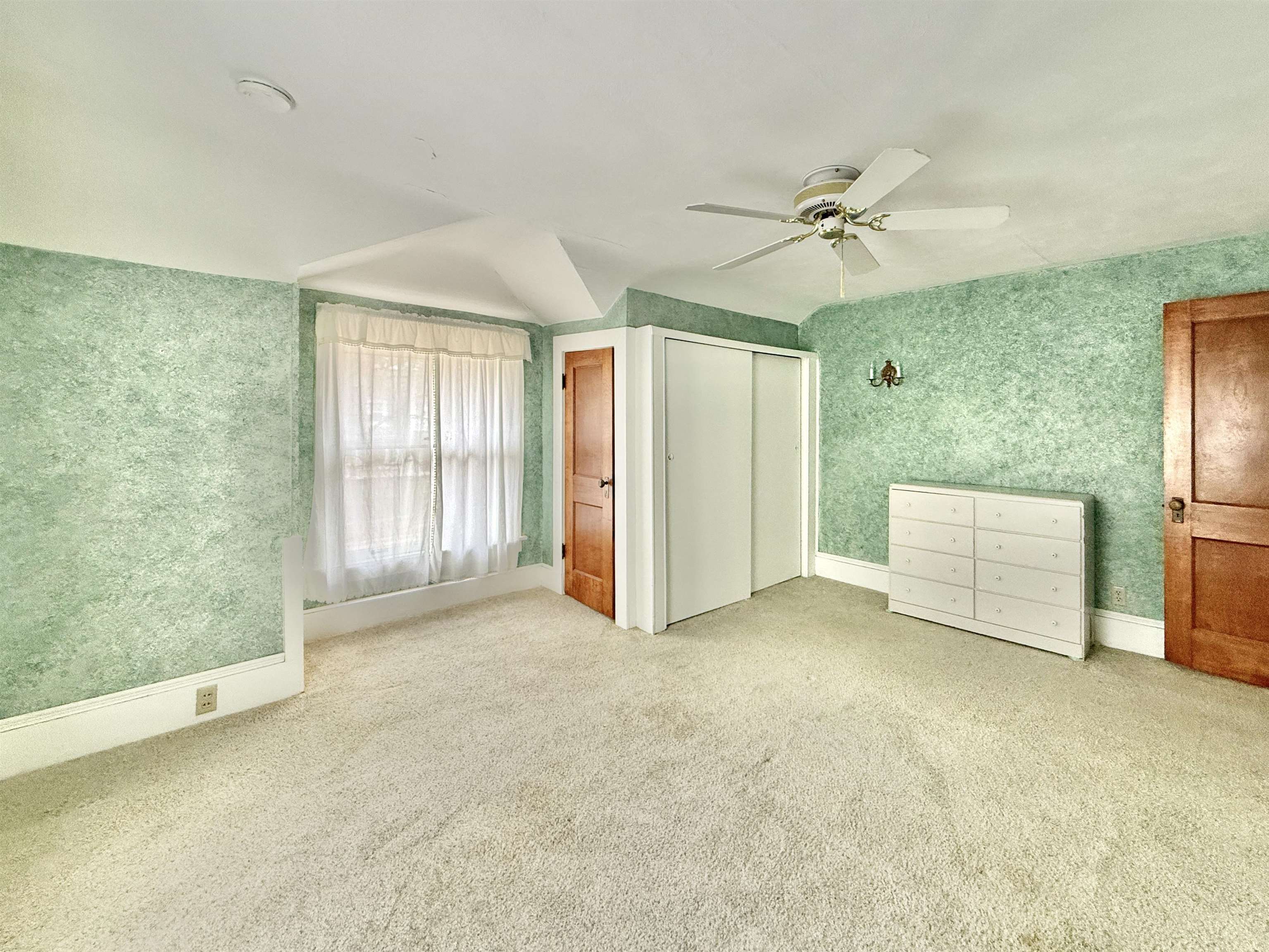 647 Milwaukee Road Beloit, WI 53511 - Photo 17 of 26