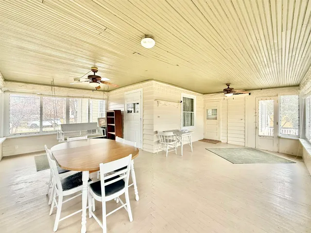 $264,900 | 647 Milwaukee Road, Beloit, WI 53511