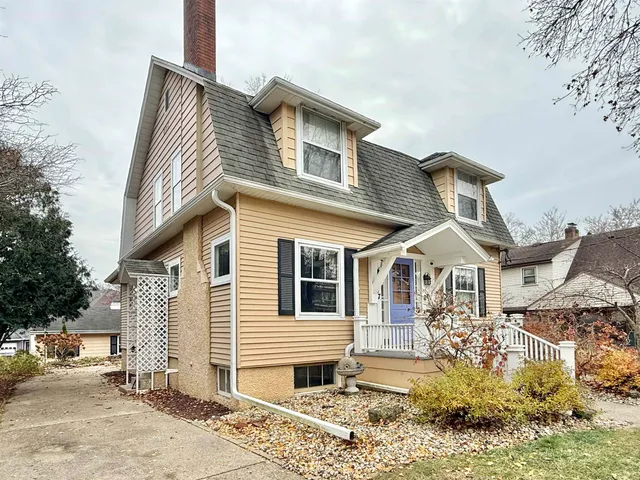 $264,900 | 647 Milwaukee Road, Beloit, WI 53511