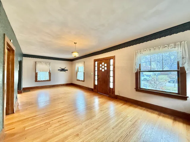 $264,900 | 647 Milwaukee Road, Beloit, WI 53511