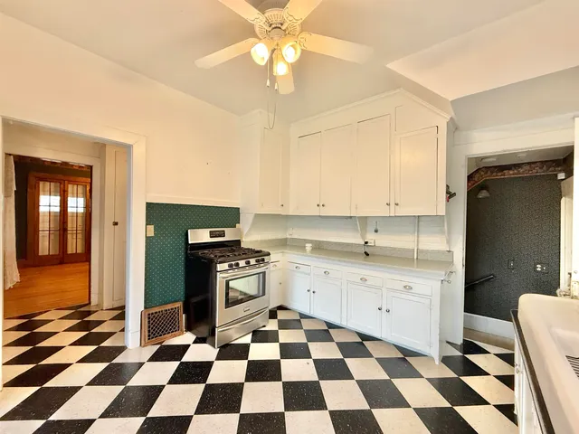 $264,900 | 647 Milwaukee Road, Beloit, WI 53511