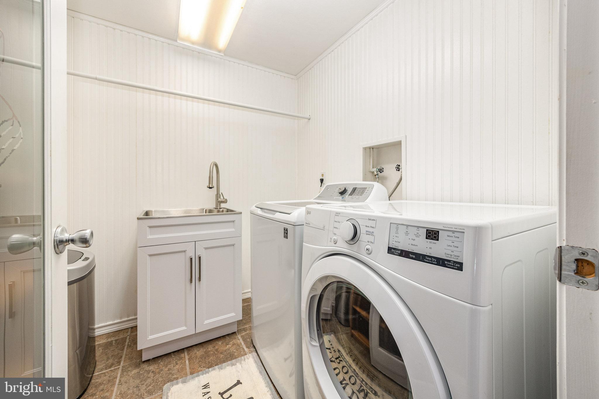 1808 Westfield Road Harrisburg, PA 17112 - Photo 13 of 39 First floor laundry