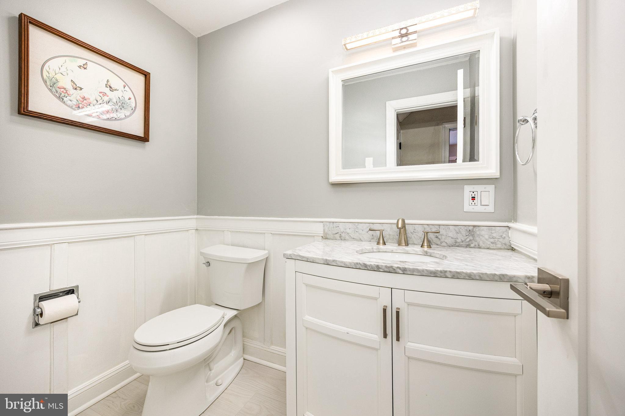 1808 Westfield Road Harrisburg, PA 17112 - Photo 19 of 39 First floor half bath